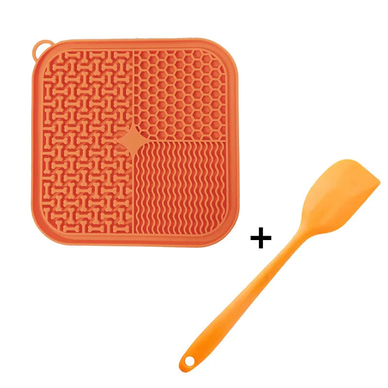 Wholesale Silicone Slow Feeder Dog Lick Mat With Spoon