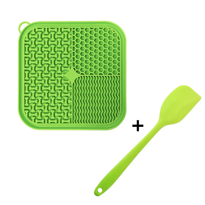 Wholesale Silicone Slow Feeder Dog Lick Mat With Spoon