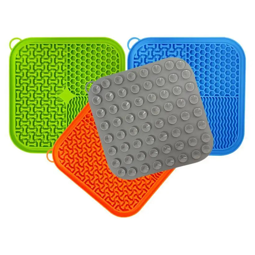 Wholesale Silicone Slow Feeder Dog Lick Mat With Spoon