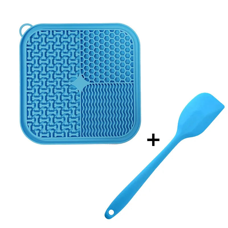 Wholesale Silicone Slow Feeder Dog Lick Mat With Spoon
