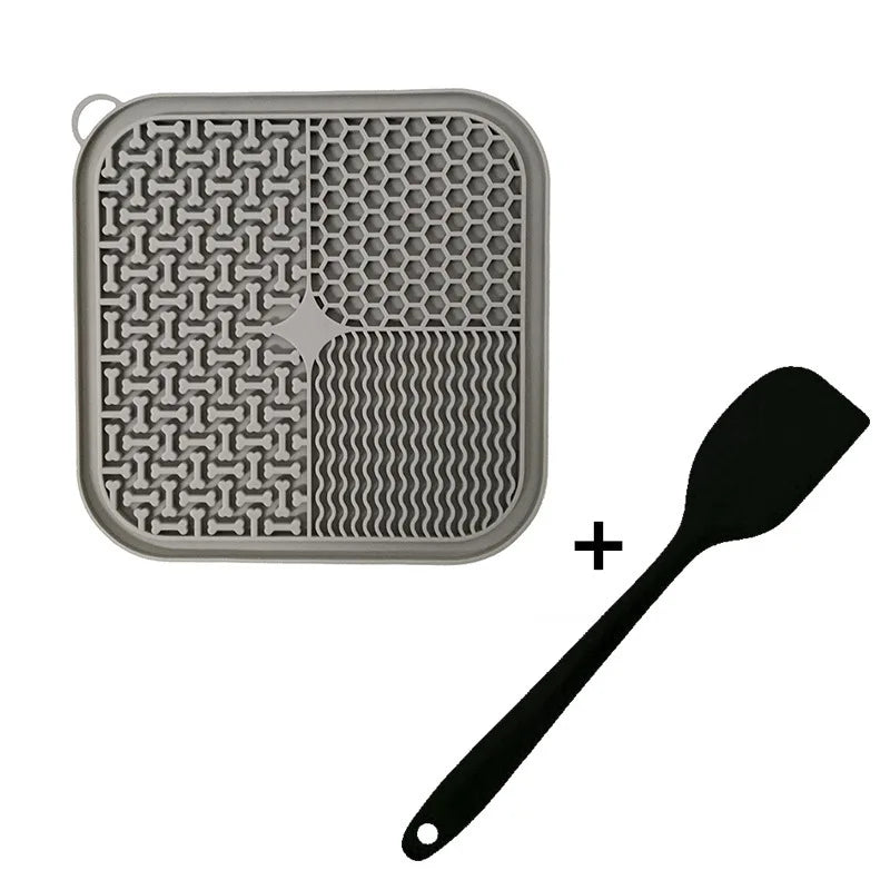 Wholesale Silicone Slow Feeder Dog Lick Mat With Spoon
